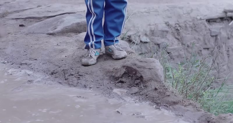 旺扎的雨靴剧照1