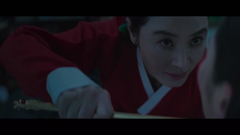 王后伞下剧照2
