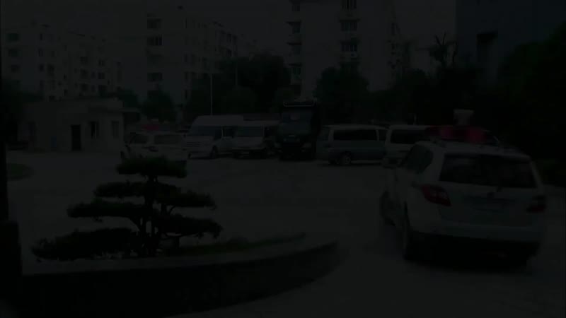 浮尘下的枪声剧照2